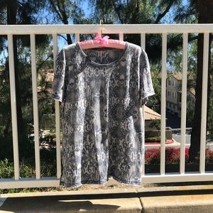 🆕Free People snake print top, NWOT.